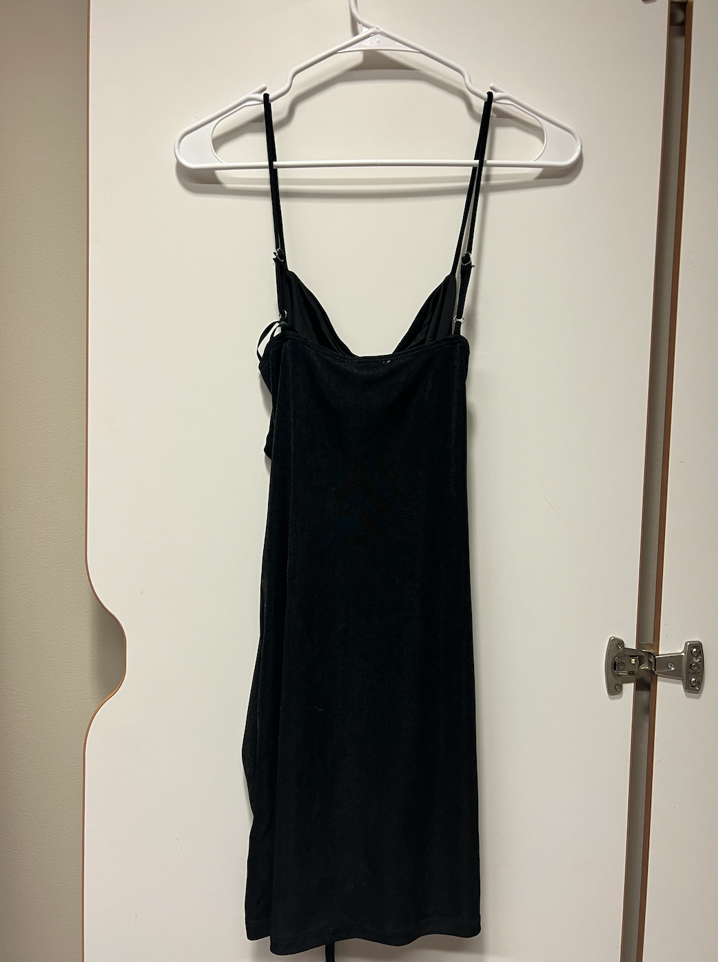 Black cut-out ruching strings dress